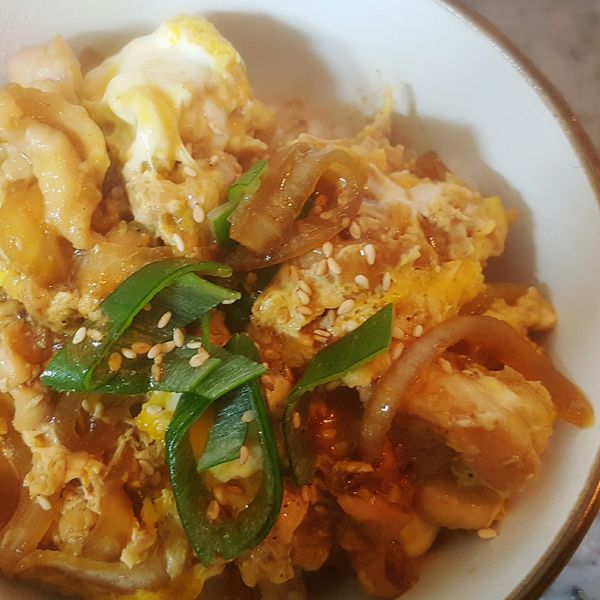 簡單快速又美味！日式親子丼料理：Anjeli  Wang 一起做