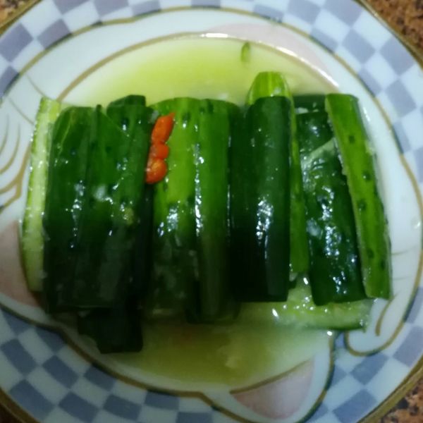 少鹽、健康、快速版涼拌小黃瓜：黃瑛媚 一起做