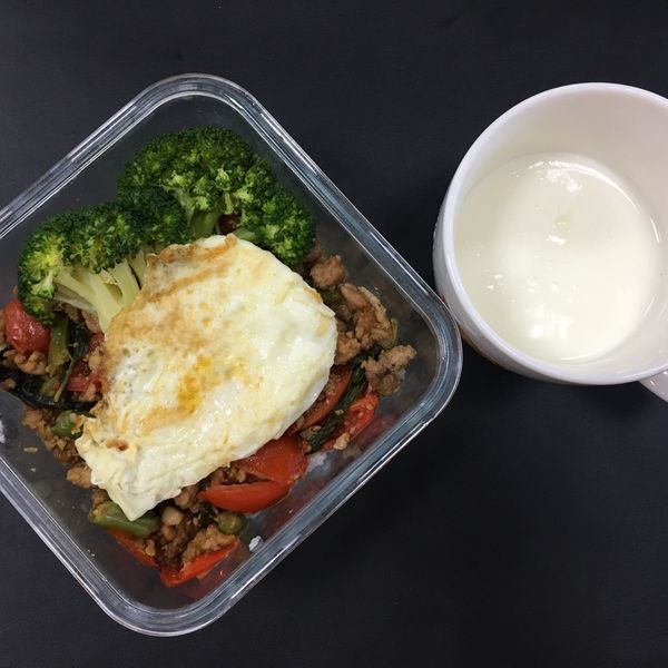 要配三碗飯的蔬菜增量版打拋豬 : 懶惰的廚娘一起做