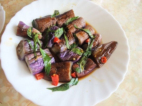 【小雨食堂】塔香茄子：Yingchu Chung 一起做