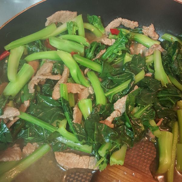 芥蘭炒牛肉（超下飯的必備菜） : 紅豆愛江醬一起做