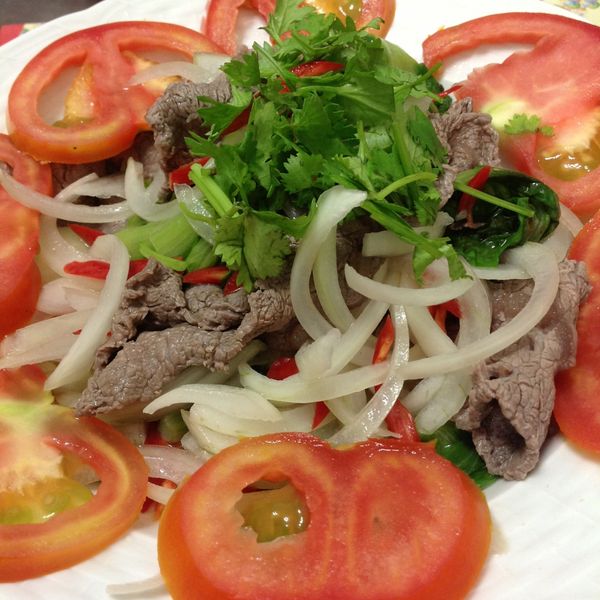 【哇菜影音食譜】泰式酸辣牛肉片：蔡佳真 一起做
