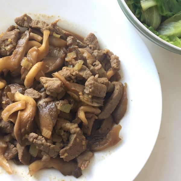 薑燒菇菇豬肉 : 含淚の留學生活一起做