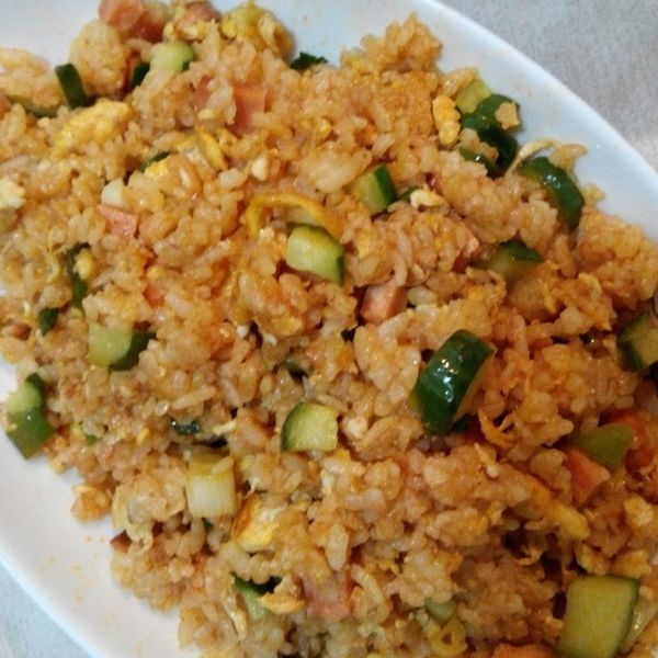 蕃茄蛋炒飯~~美味家常菜 : Chia-Ling Hou一起做