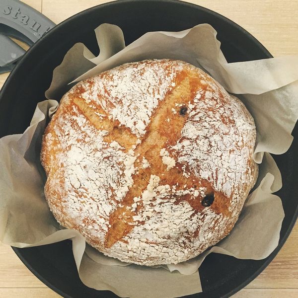 免揉葡萄乾鄉村麵包 : 何小美一起做