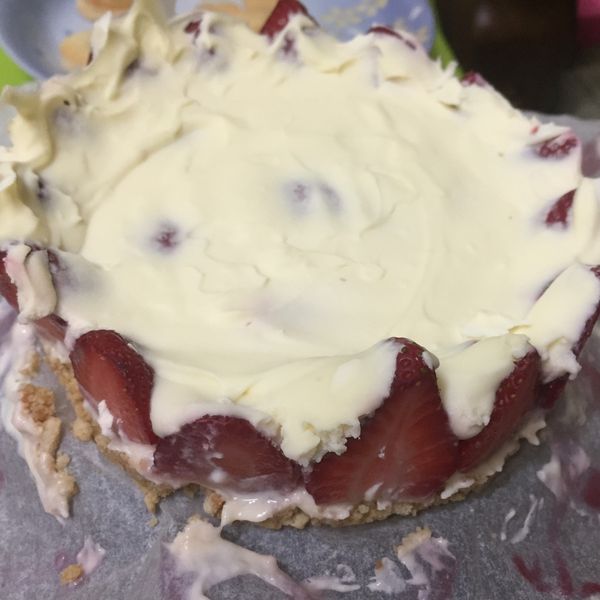 【白巧克力草莓乳酪蛋糕】免烤箱：ミカ 一起做