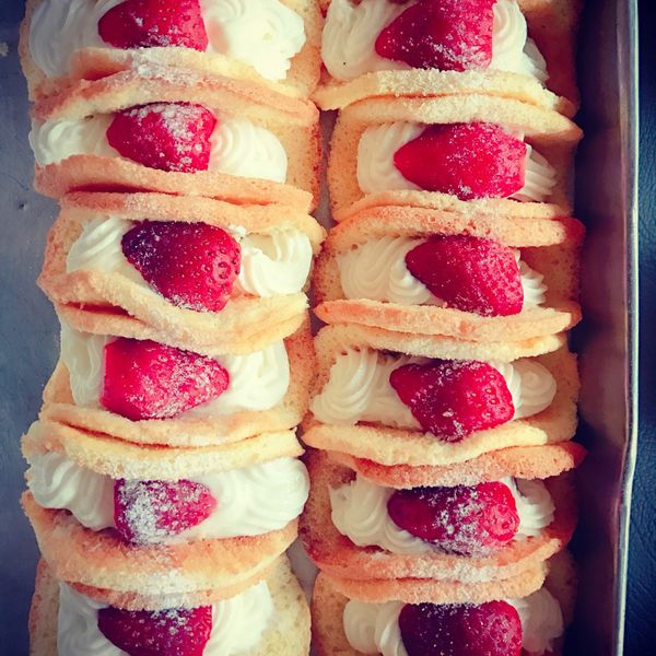 韓國流行排隊甜點。草莓蛋糕捲 : Patty Wu一起做