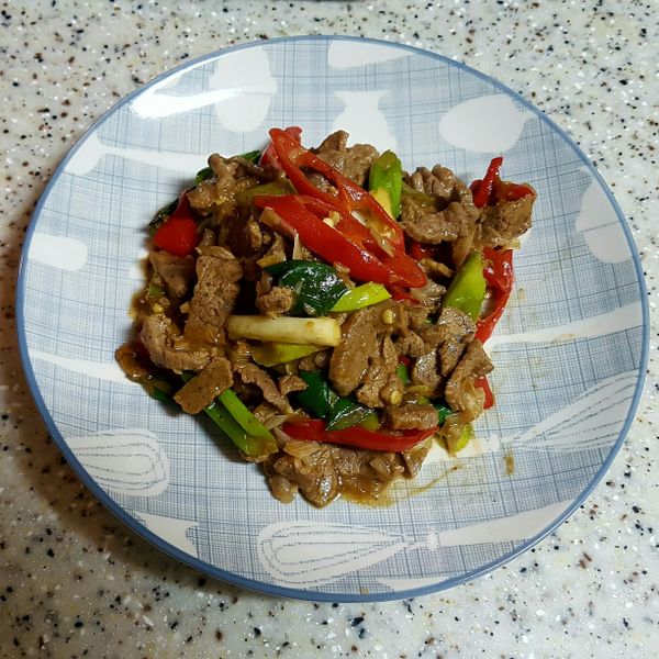 辣炒牛肉干絲：lulu 一起做