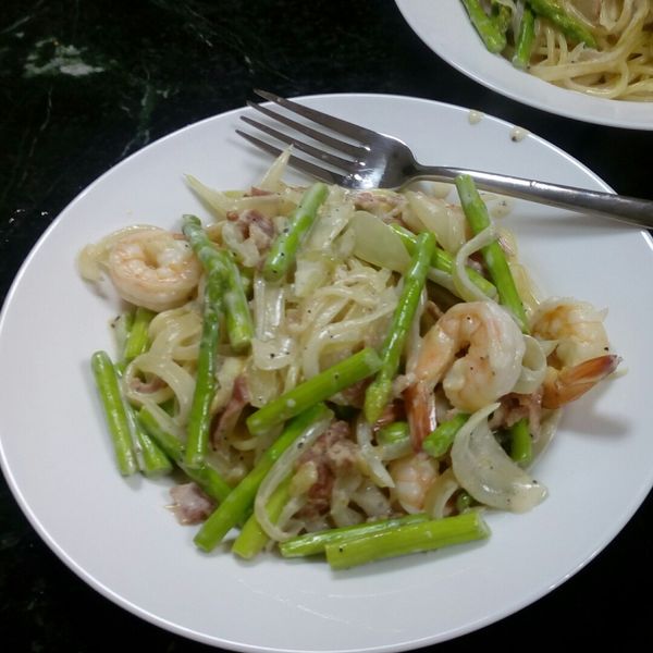 蘆筍培根佐蝦仁義大利麵：Paula Tsai 一起做