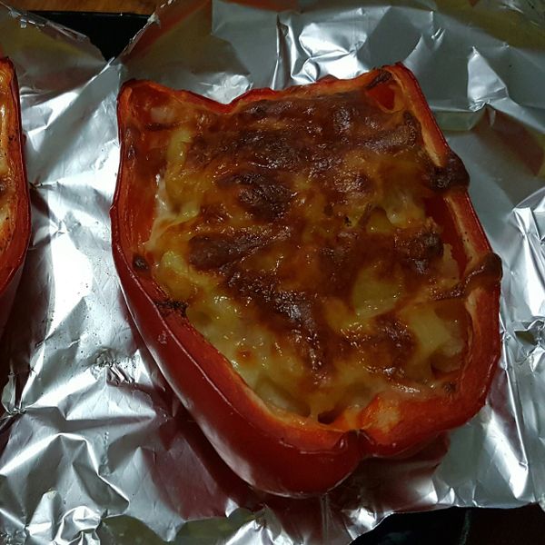 甜椒烤盅-雙味(雞蛋盅/馬鈴薯盅） : 假的魚一起做