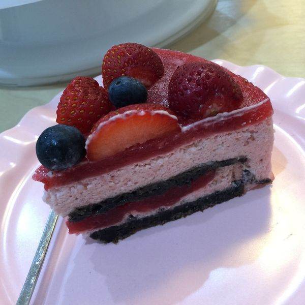 草莓慕絲蛋糕 : Rainy Tsai一起做