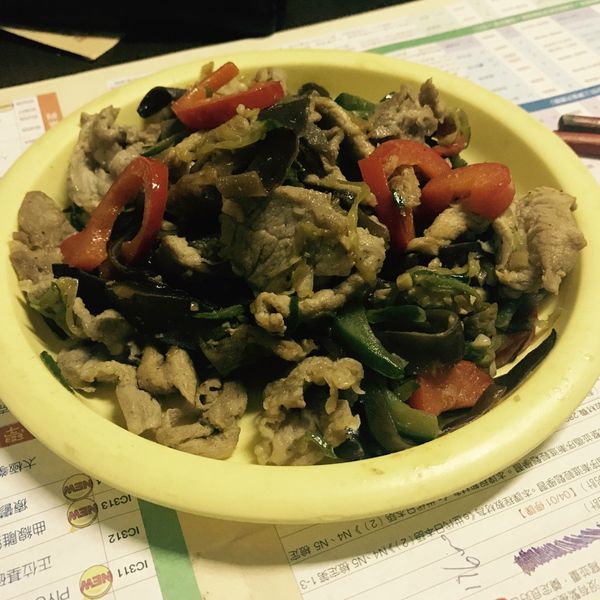 彩椒木耳豬肉絲 : 陳醬醬一起做
