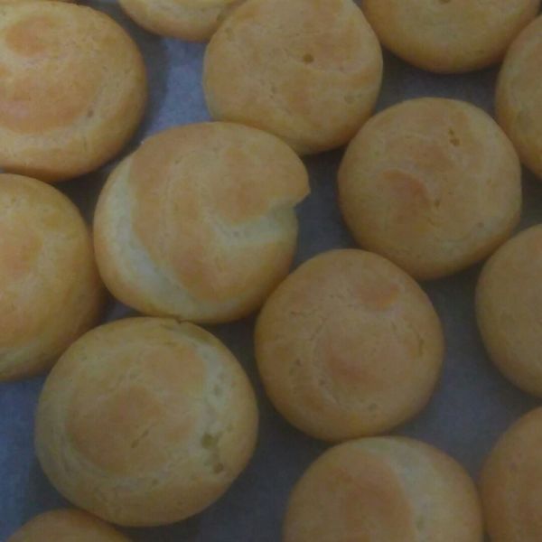 簡易鮮奶油泡芙 : 賴亞萍一起做