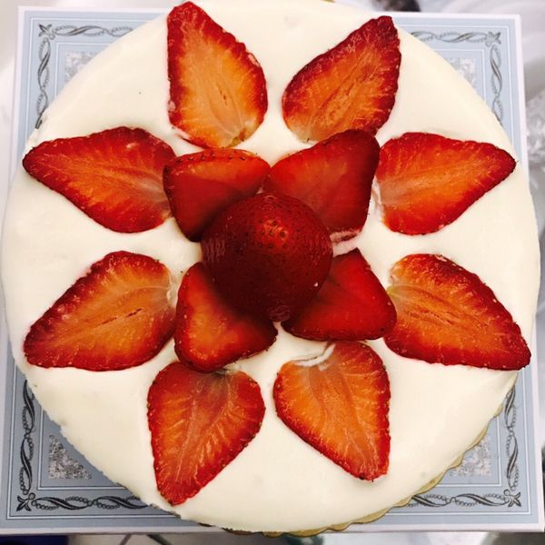 【免烤箱】特濃草莓生乳酪蛋糕 : YuYu一起做