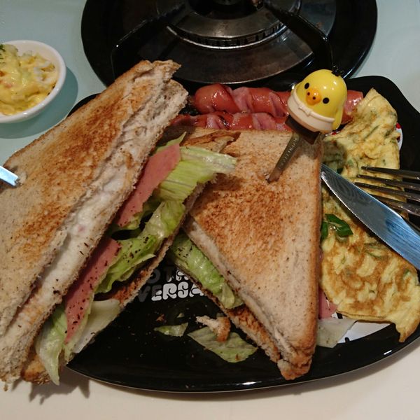 焗烤鮪魚沙拉三明治：咪咪 一起做