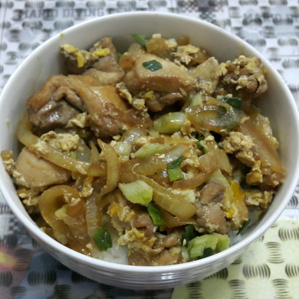 簡單快速又美味！日式親子丼料理：Joyce 一起做