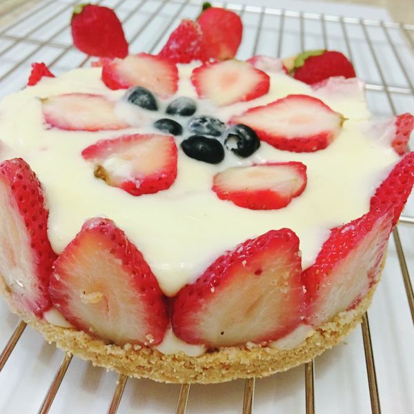 【免烤箱】特濃草莓生乳酪蛋糕 : 蔡軒軒一起做