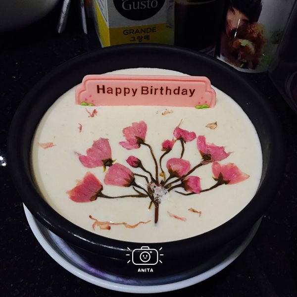 【免烤箱】櫻花草莓粉紅生乳酪蛋糕：塔塔 一起做