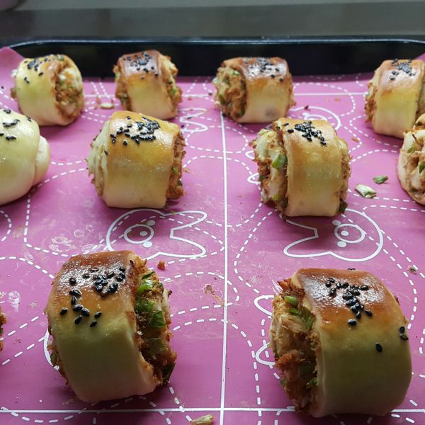 小布利蔥香肉鬆捲 : Cathy一起做