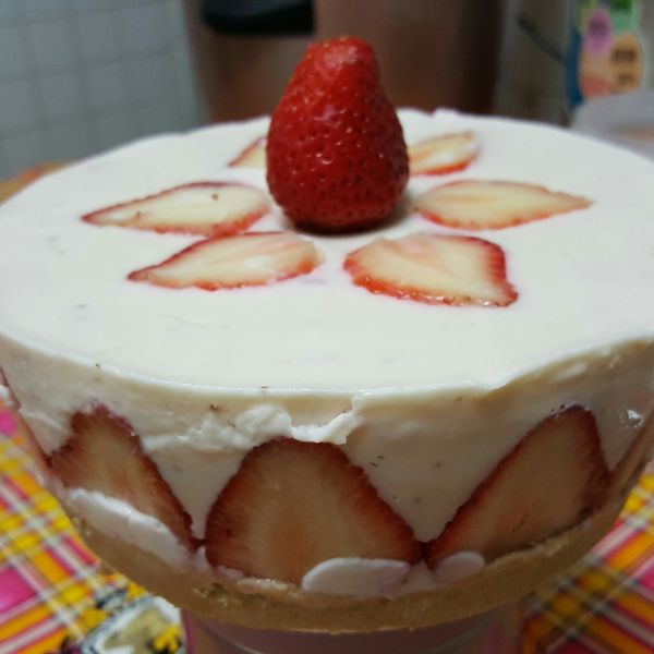 【免烤箱】特濃草莓生乳酪蛋糕：陳憫慈 一起做