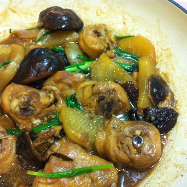 【粉豬兒】香菇悶雞：Daphne Chen 一起做