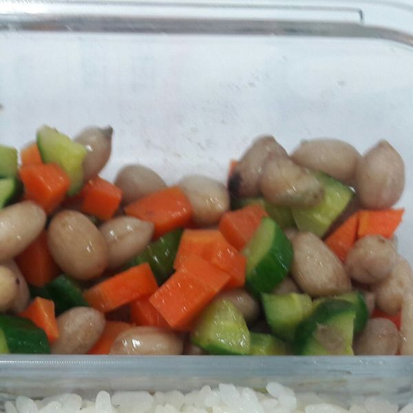 家常菜!小黃瓜涼拌花生 (純素) : Yishan  Li一起做