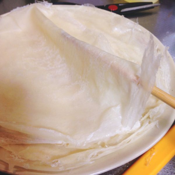 影音食譜 超簡單做潤餅皮(春捲皮)：料理１年生 一起做