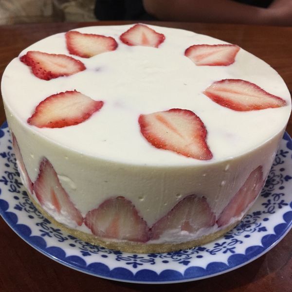 【免烤箱】特濃草莓生乳酪蛋糕：黃馨葶 一起做
