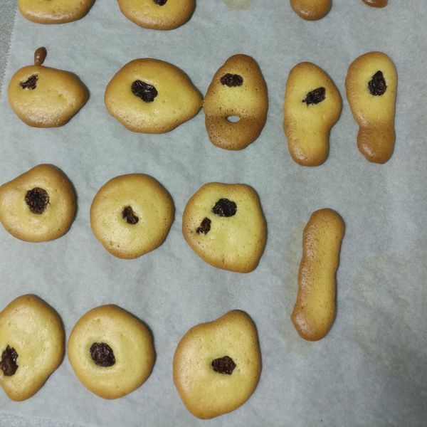 寶寶手指食物～無油雞蛋小圓餅：Sara 一起做