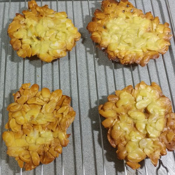 【寶寶食譜】杏仁瓦片：Sara 一起做