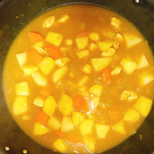 蘋果咖哩雞飯：陳思妤 一起做