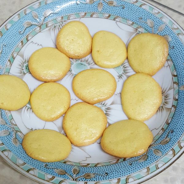 寶寶手指食物～無油雞蛋小圓餅 : 吳米奇一起做