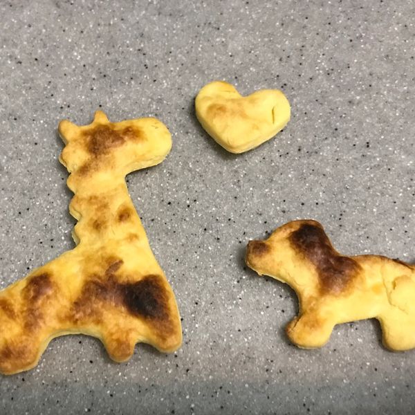 『寶寶食譜』蛋黃餅乾(低油糖) : Tong En  Lin一起做