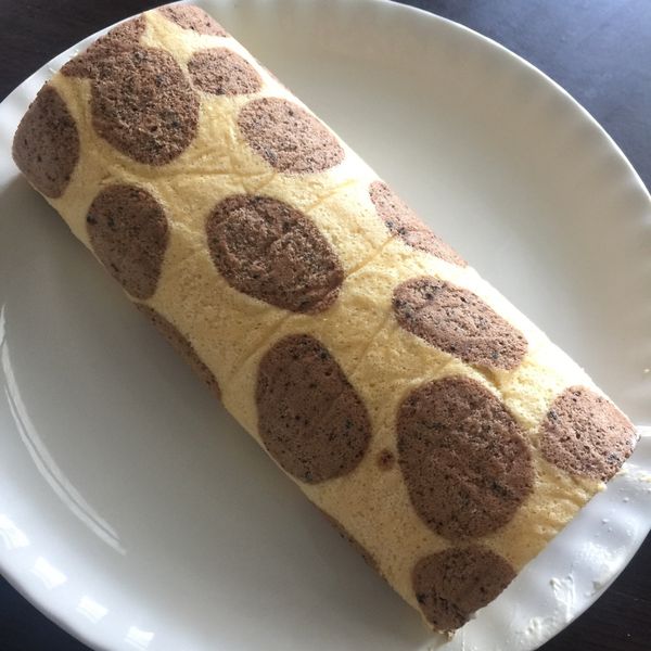 長頸鹿紋蛋糕捲 (黑糖布丁餡):黃愛婷 一起做