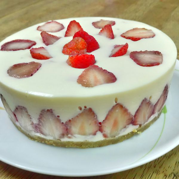 【免烤箱】特濃草莓生乳酪蛋糕 : 蘇珊一起做