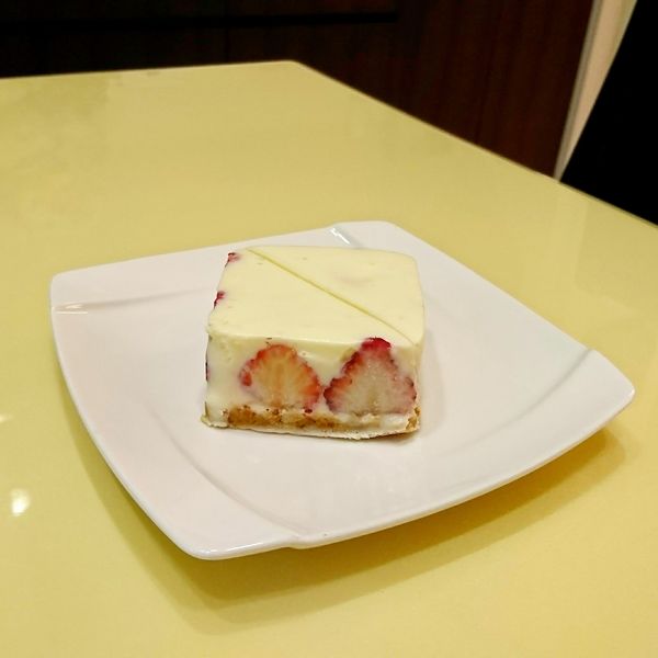 【免烤箱】特濃草莓生乳酪蛋糕：療癒餐桌の食光 一起做
