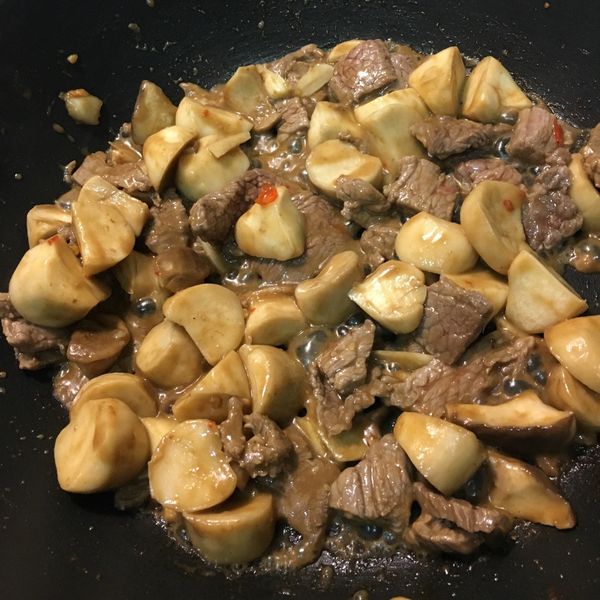 杏鮑菇炒牛肉 : 優媽一起做