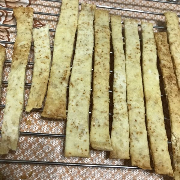 【親子料理】脆脆原味餅乾棒：黃秋美 一起做