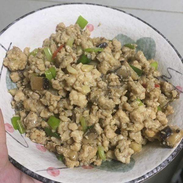 肉燥香菇醬（白飯澆兩勺～對味！）：奇奇 一起做