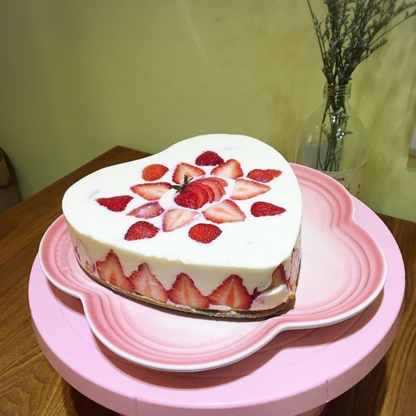 【免烤箱】特濃草莓生乳酪蛋糕 : Heng Yu Lin一起做