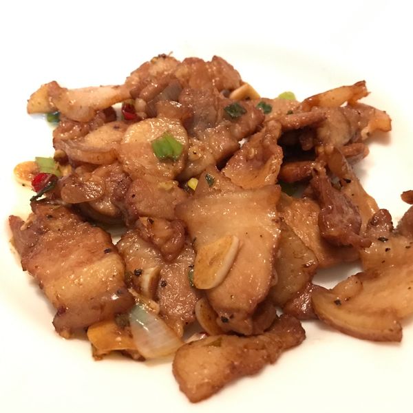 椒鹽蒜香五花肉：Helen 一起做