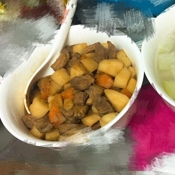 馬鈴薯燉肉(一鍋到底)：萱萱 一起做