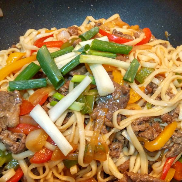 蠔油牛肉拌麵 : Amo一起做