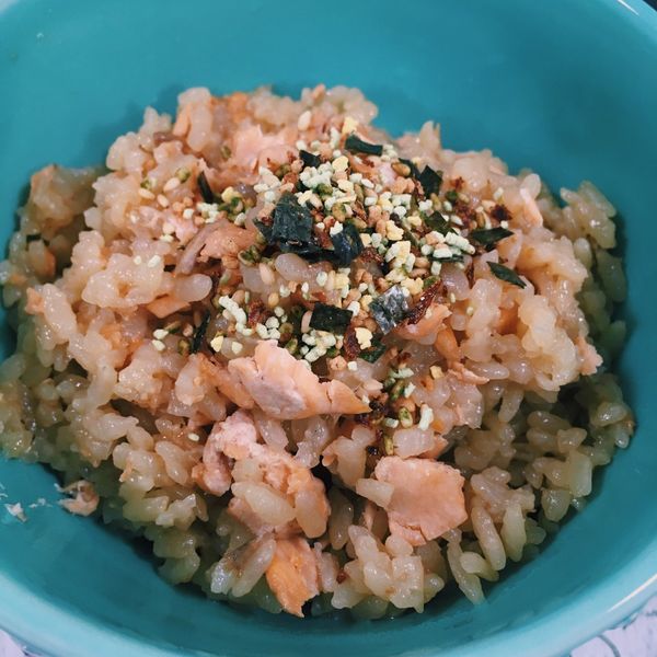 日式鮭魚炊飯【福壽純芝麻油玩料理】 : Coco一起做