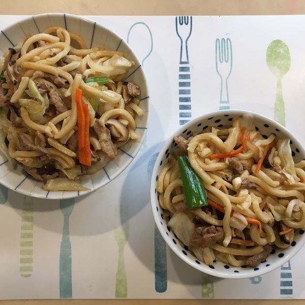 乾炒雞肉烏龍麵 清個冰箱吧：Linda Huang 一起做