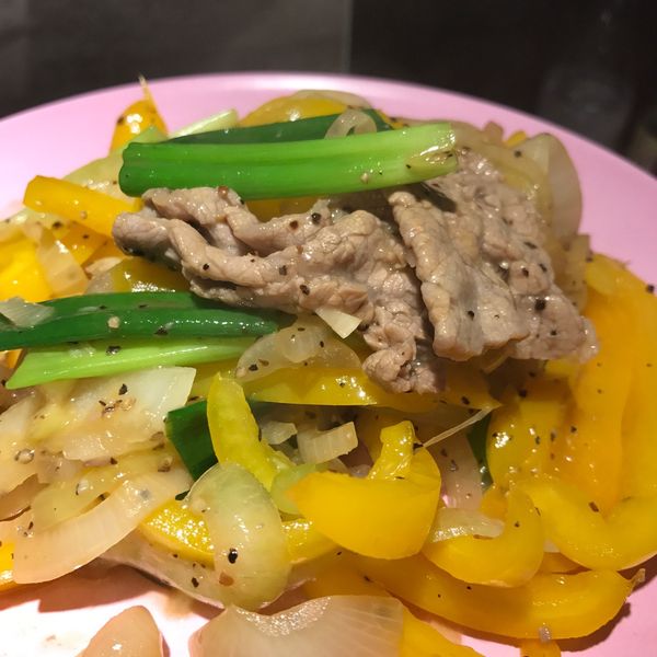 甜椒炒牛肉（黑胡椒口味） : 啾啾喬一起做