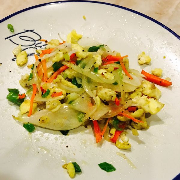 洋蔥炒蛋 : 張瀚陽一起做