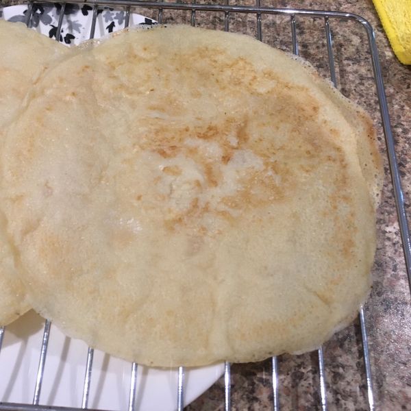 自製蛋餅皮 : Lucy一起做