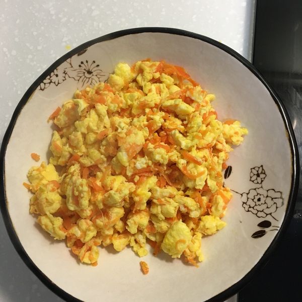 胡蘿蔔炒蛋：蛋糕妹 一起做