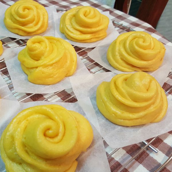 玫瑰花南瓜饅頭～～多可愛的玫瑰花！ : Candice Lin一起做